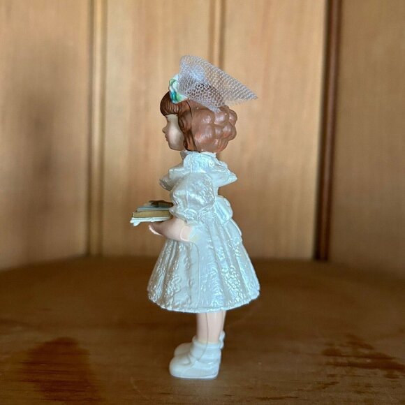 Vintage Wilton Communion Girl Brunette Tulle Veil Cake Topper Cupcake Decoration - Picture 3 of 6